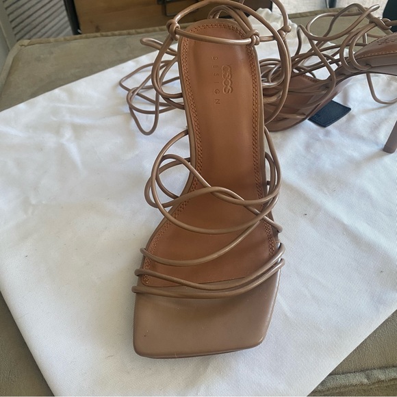 Asos Design Beige Color Wide Fit Strappy Tie Leg Heeled Sandal US:7 - Picture 4 of 6